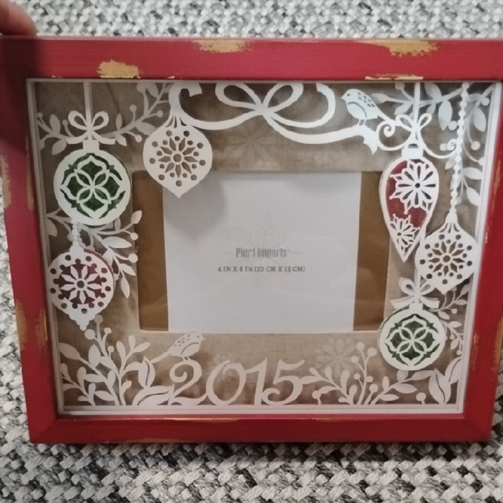 Pier 1 Red and White Holiday Ornament Picture Frame